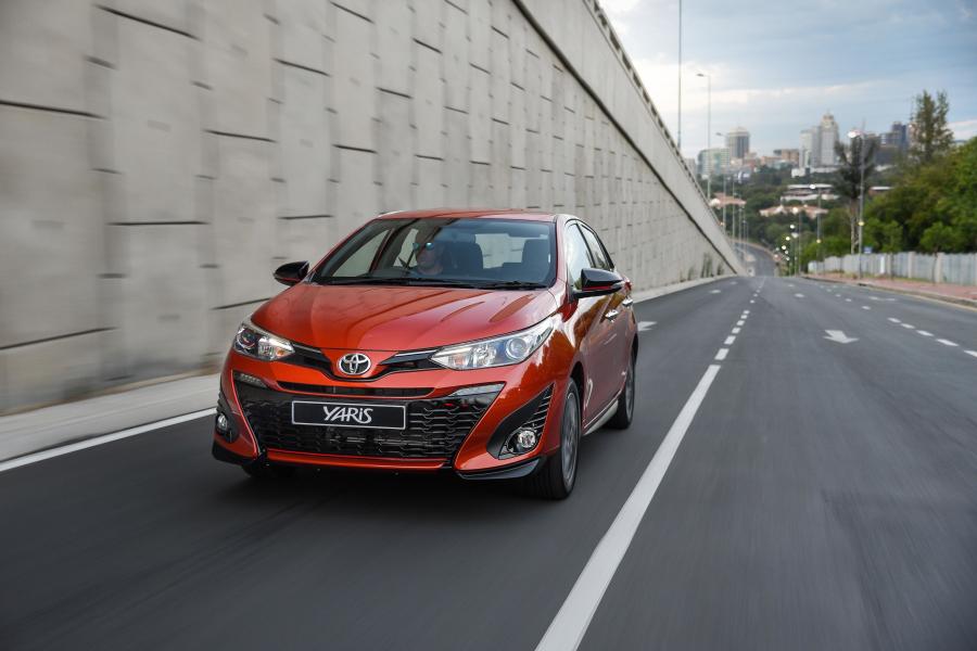  Toyota Yaris S 2018 года  (ZA) (фото 17 из 39)
